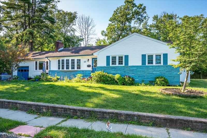 228 Norris Ave