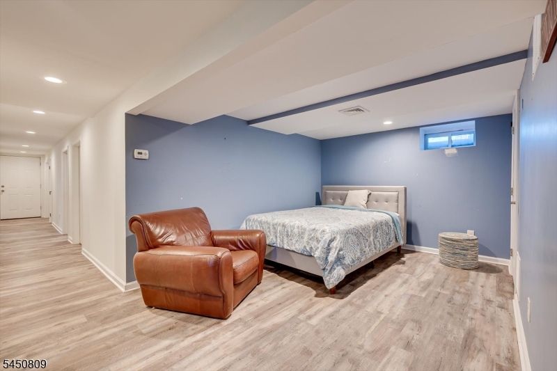 228 Norris Ave