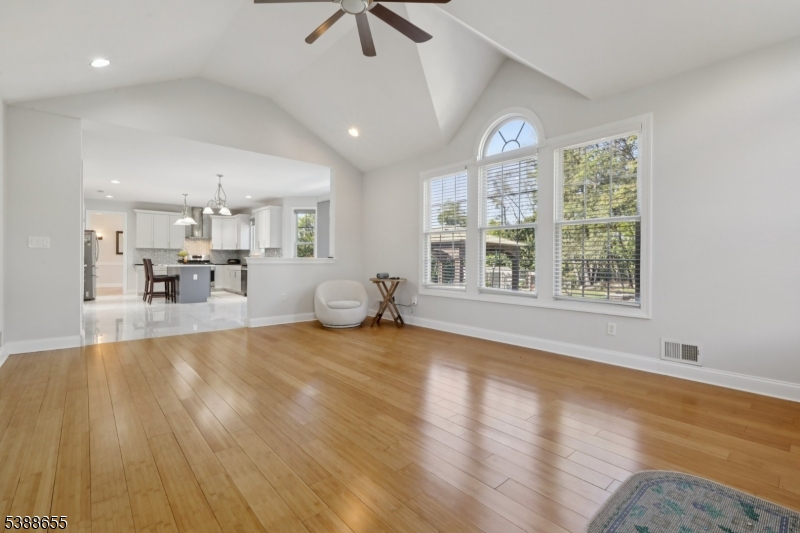 118 Junction Rd