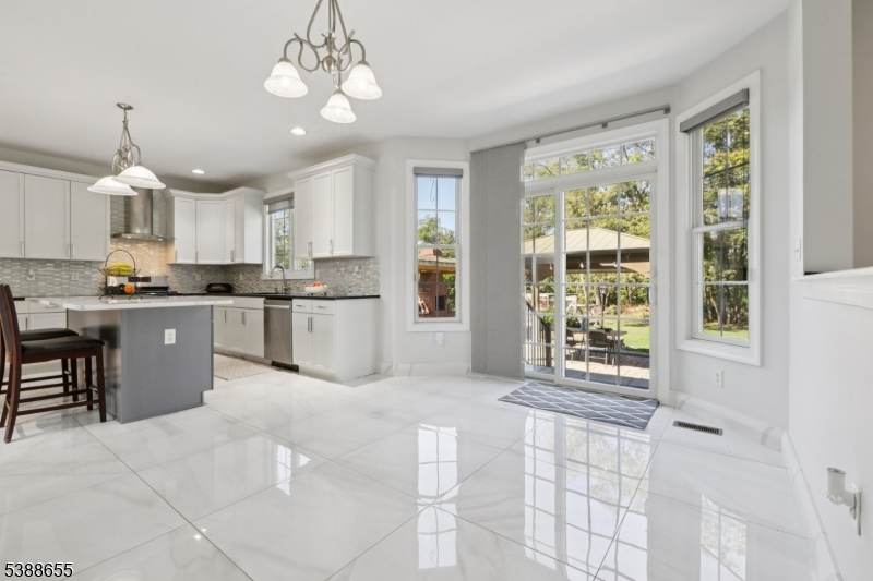 118 Junction Rd