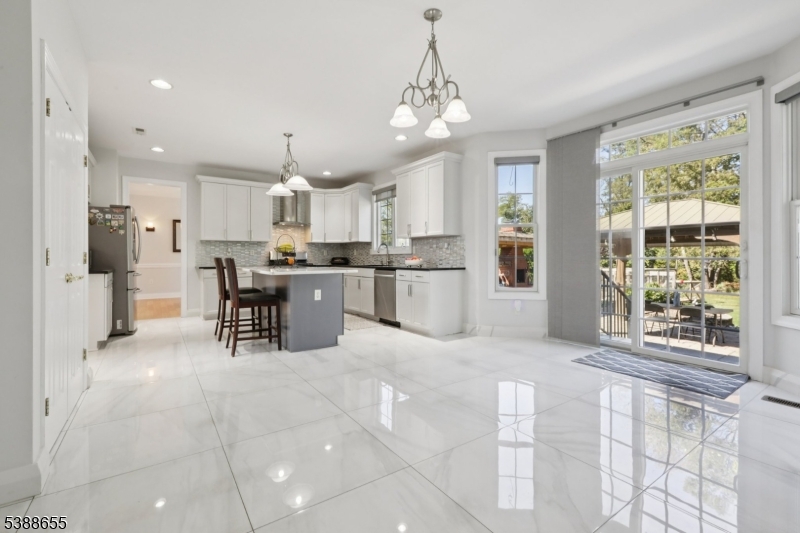 118 Junction Rd