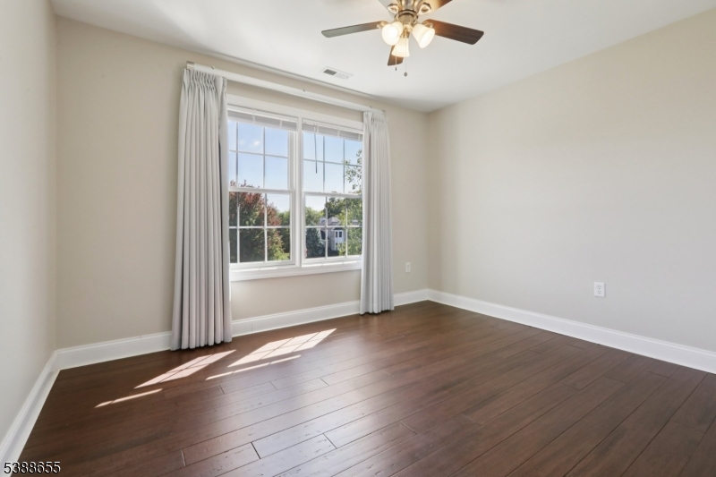 118 Junction Rd