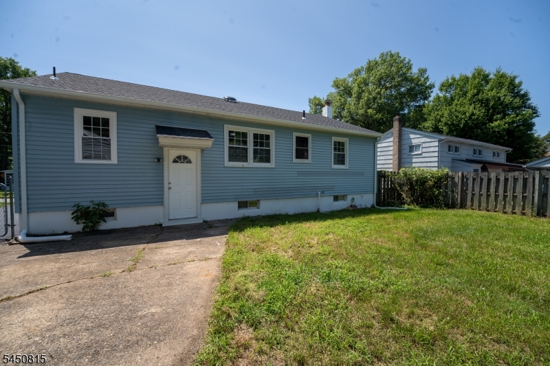 219 Haroldson Pl