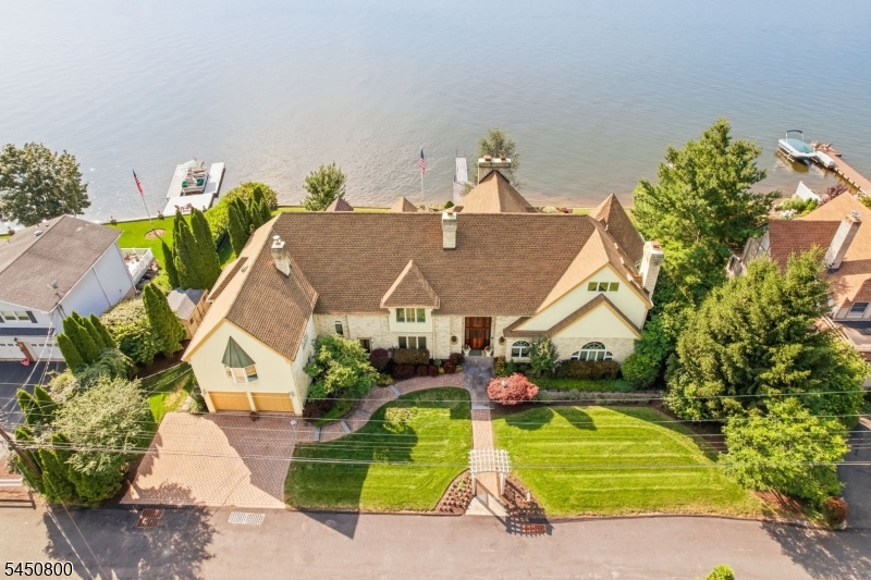 25 Balsam Pkwy