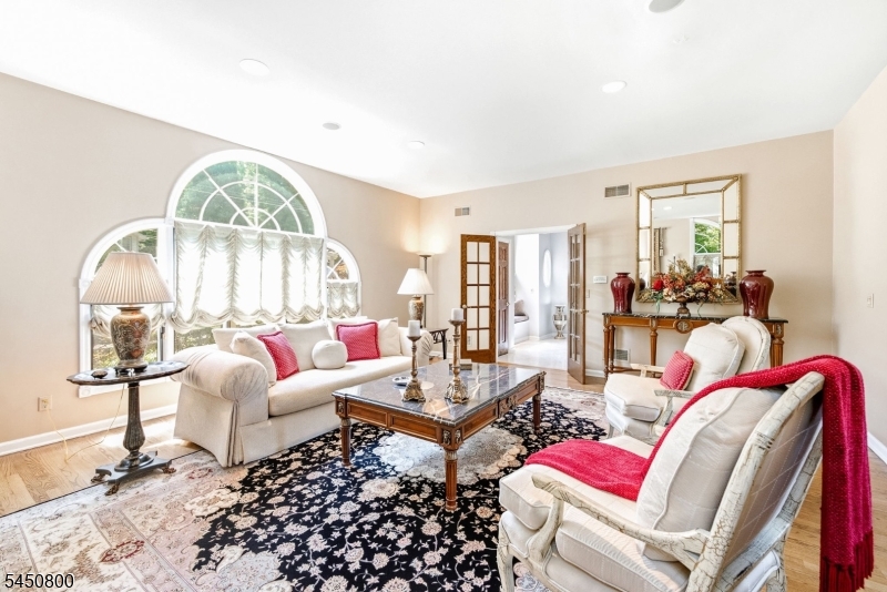 25 Balsam Pkwy