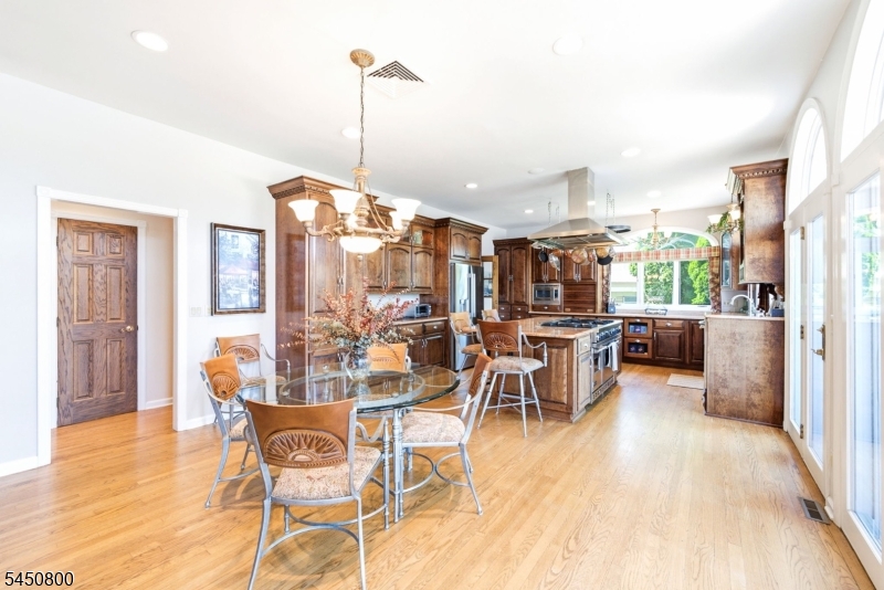 25 Balsam Pkwy