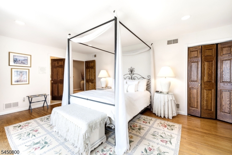 25 Balsam Pkwy