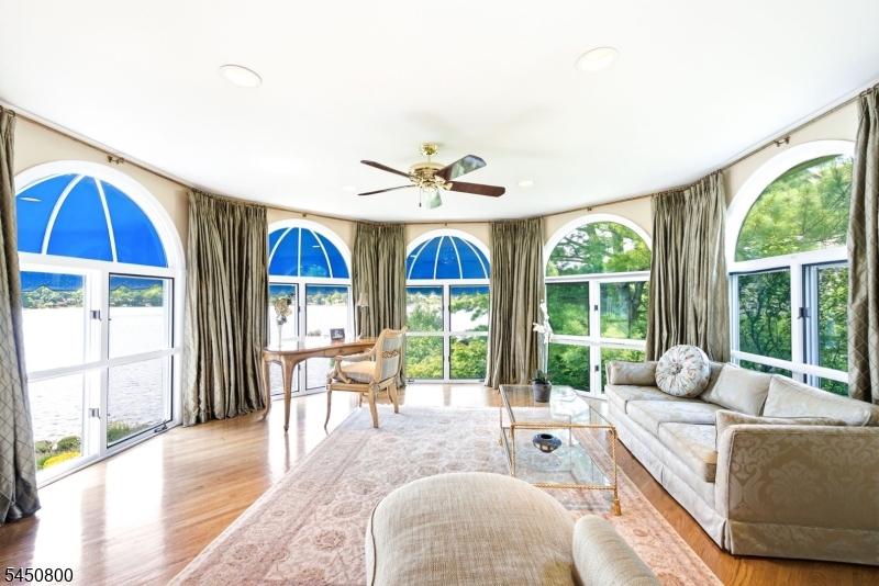 25 Balsam Pkwy