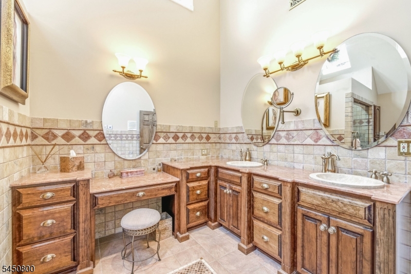 25 Balsam Pkwy
