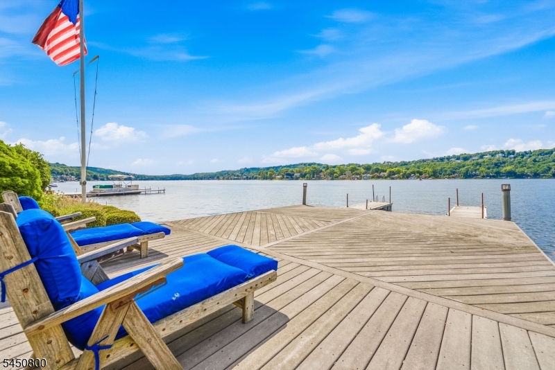 25 Balsam Pkwy