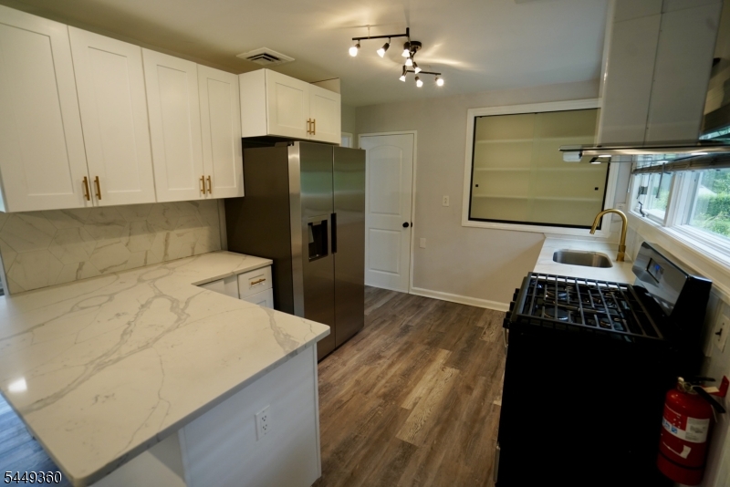 154 Jefferson Ave