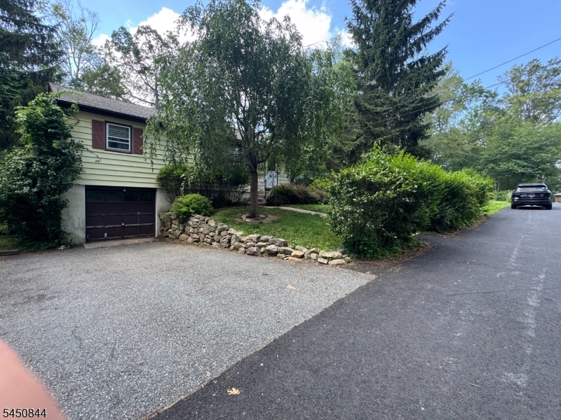 30 Terrence Ave