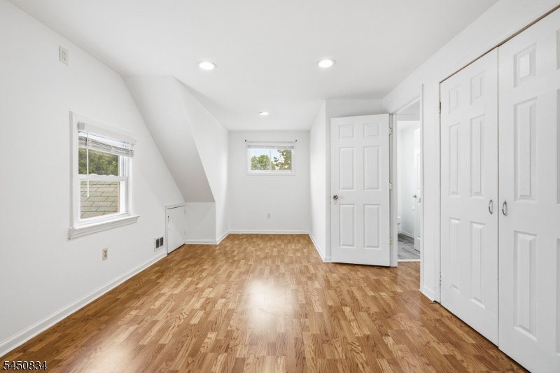 1026 Bashford Ave