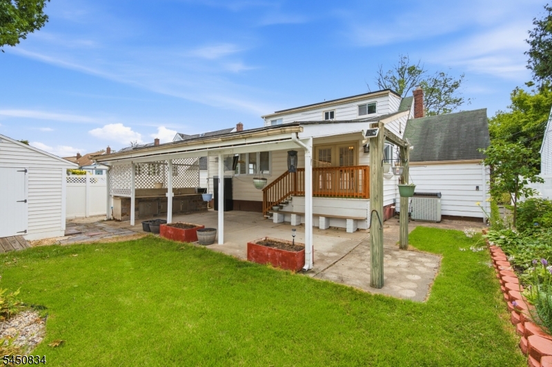 1026 Bashford Ave