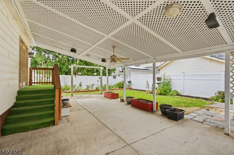 1026 Bashford Ave