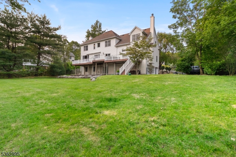 20 Crestview Ln