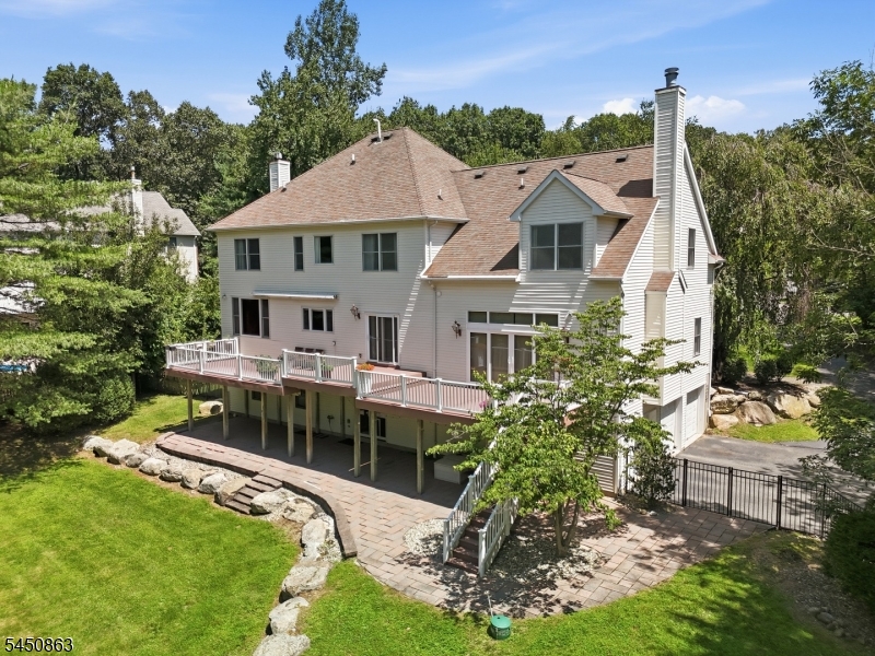 20 Crestview Ln