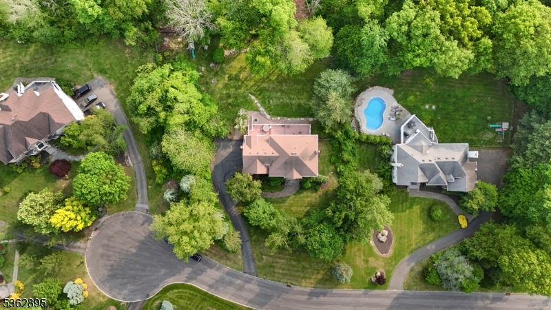20 Crestview Ln