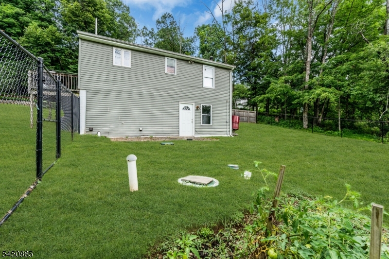 96 Mount View St