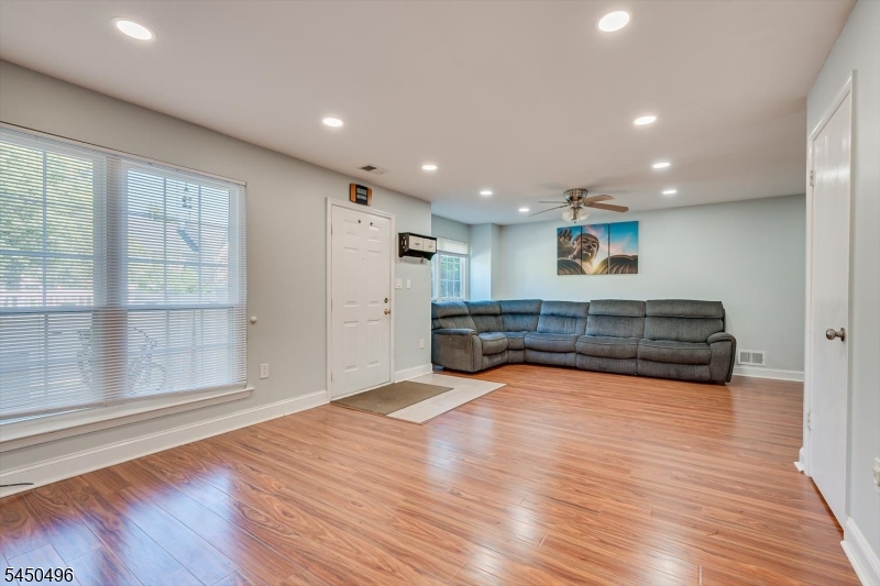 73 Goodwin Dr