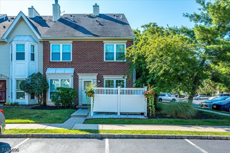 73 Goodwin Dr