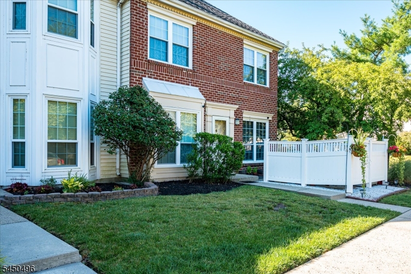 73 Goodwin Dr