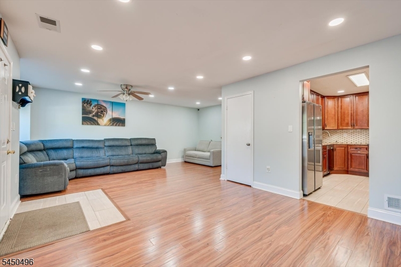 73 Goodwin Dr
