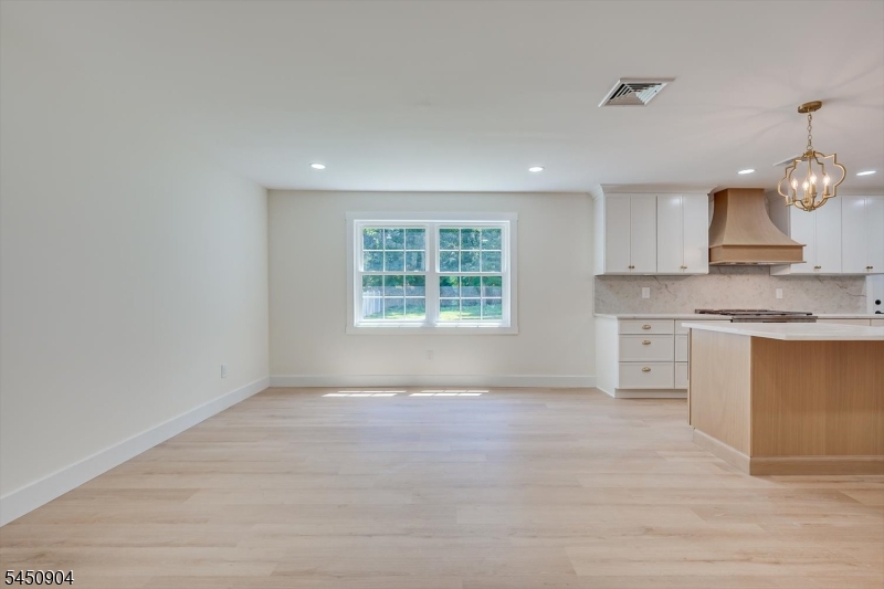 300 E Chestnut Ave