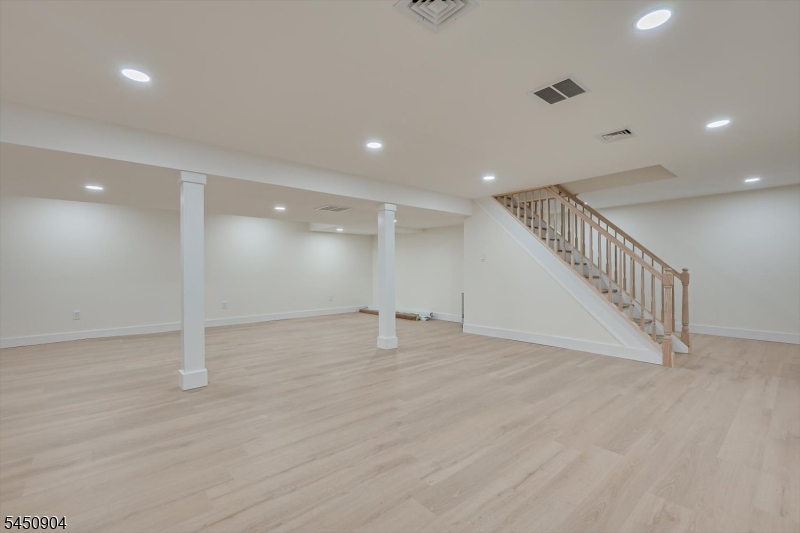 300 E Chestnut Ave