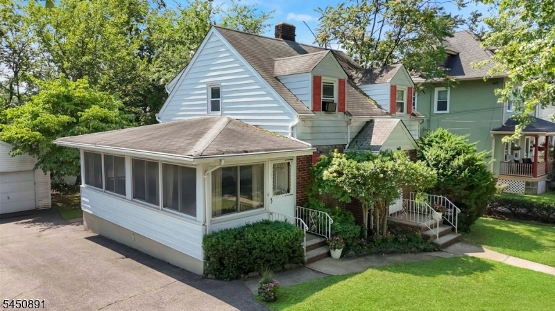 544 Abbott Ave