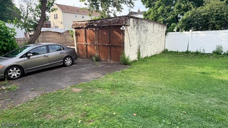 38 Grove Ter