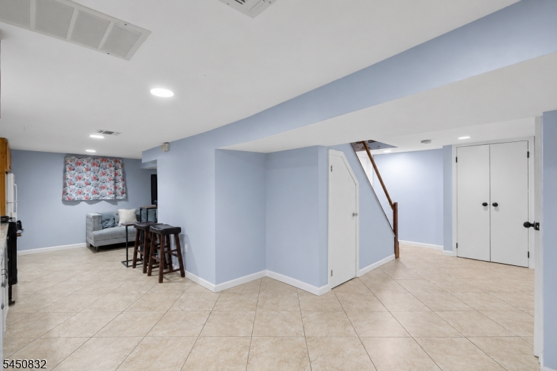 330 Harrison Ave