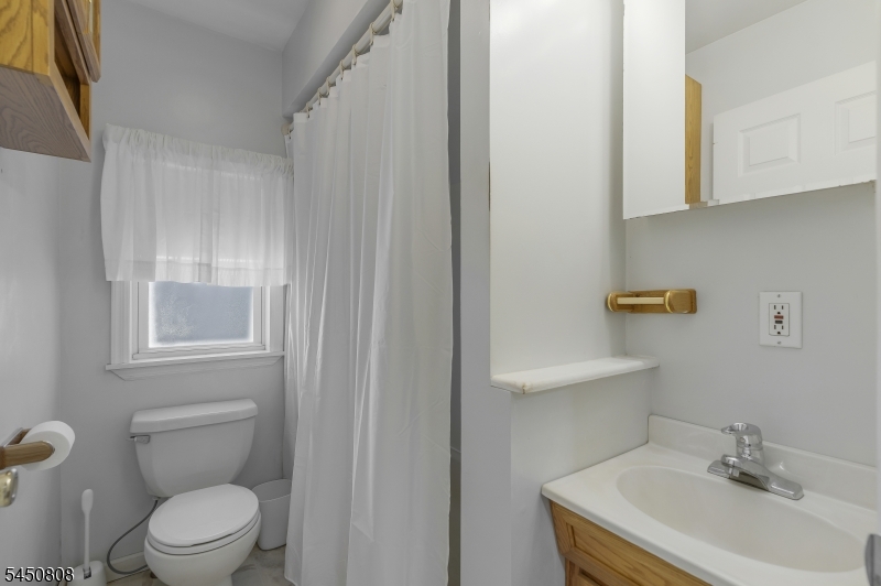 96 Conover Pl