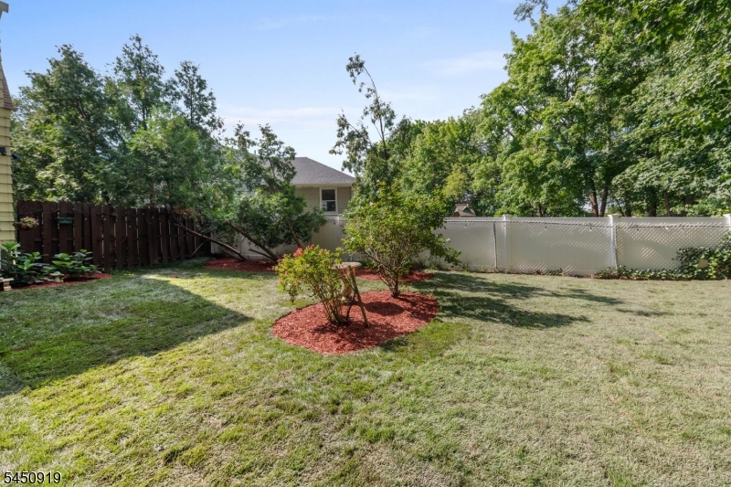 18 Seton Ln