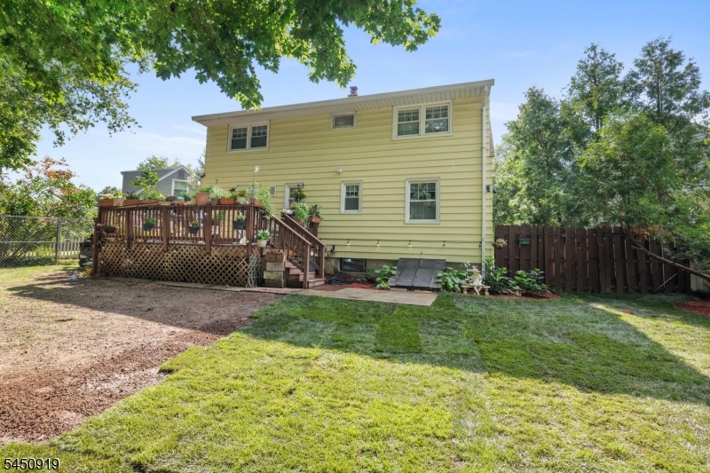 18 Seton Ln