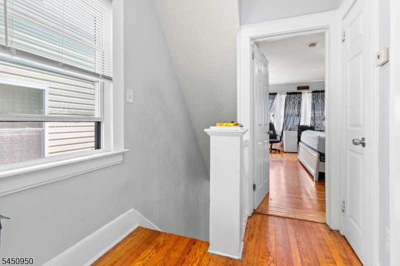 81 Schley St