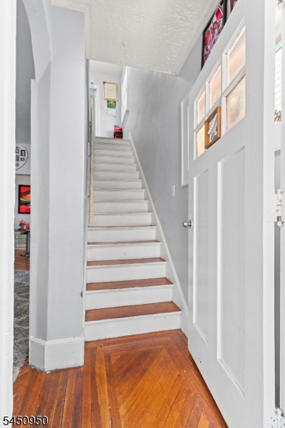 81 Schley St
