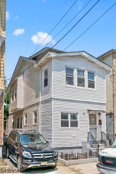 81 Schley St