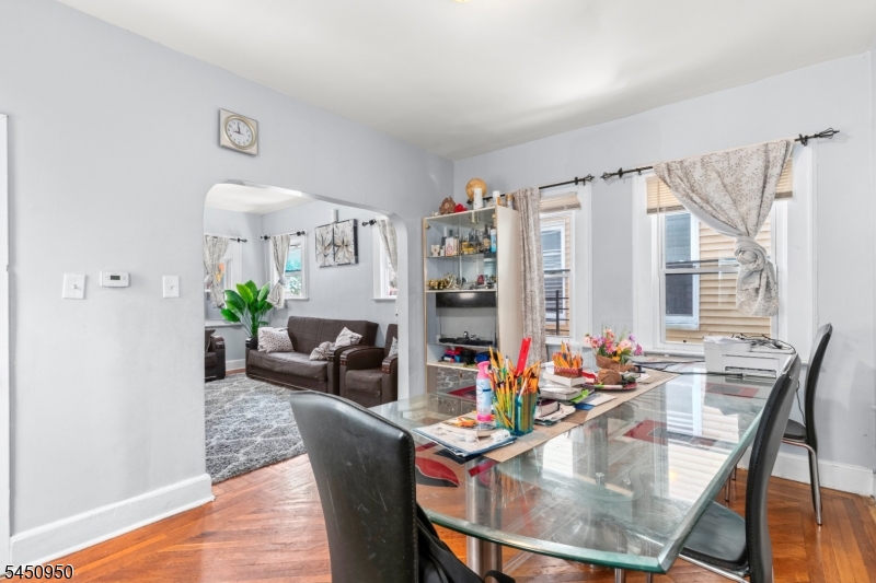 81 Schley St
