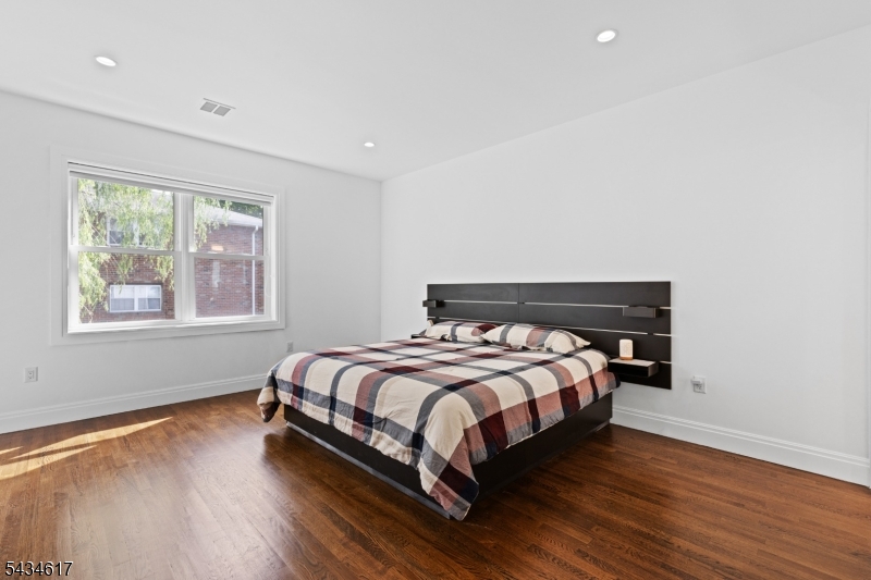 1603 71St St