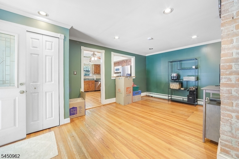 39 Clinton Rd