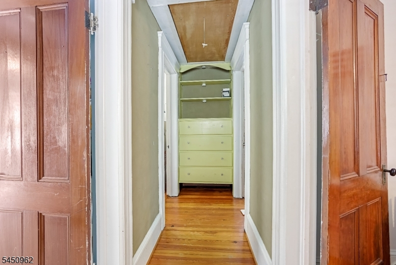 39 Clinton Rd