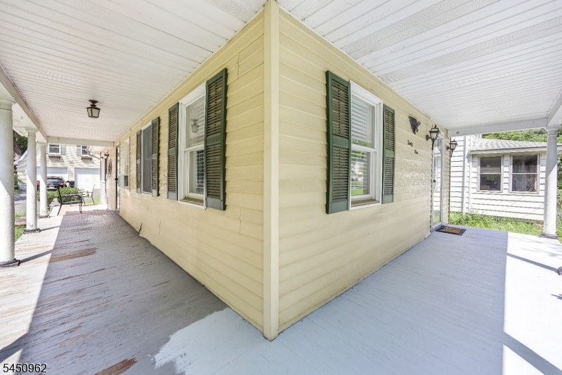 39 Clinton Rd