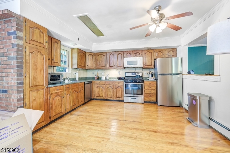 39 Clinton Rd