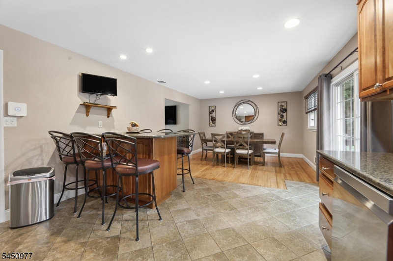 27 Colonial Woods Drive
