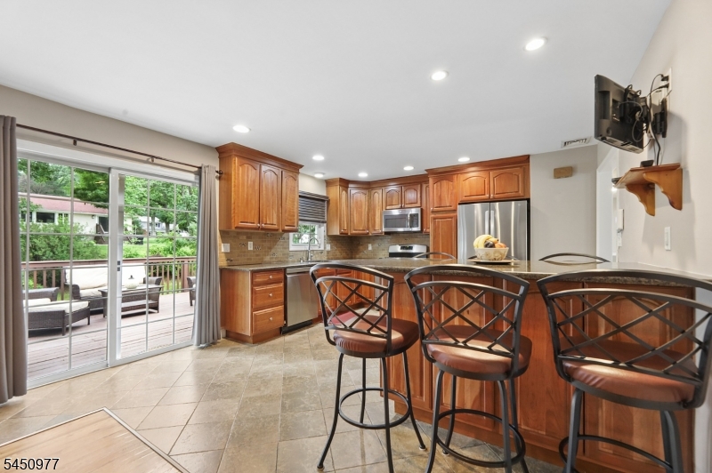 27 Colonial Woods Drive