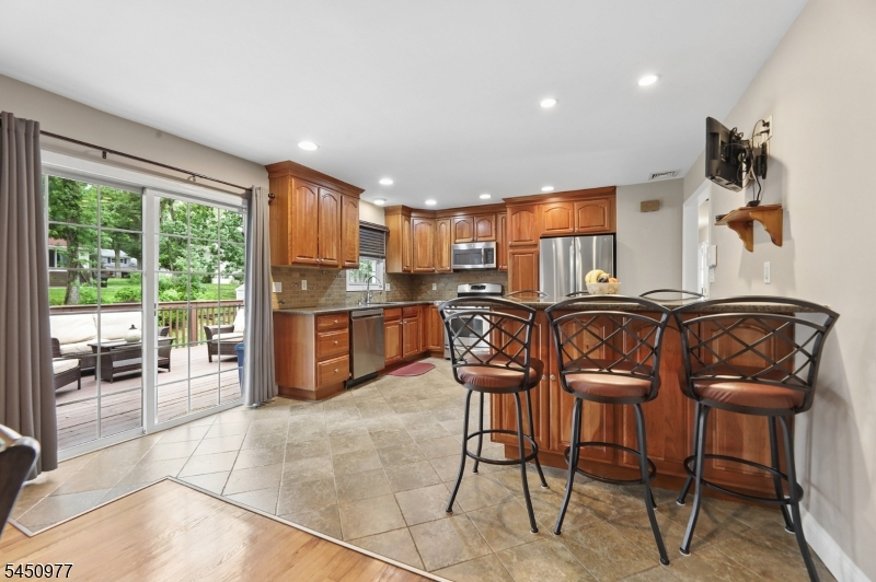 27 Colonial Woods Drive