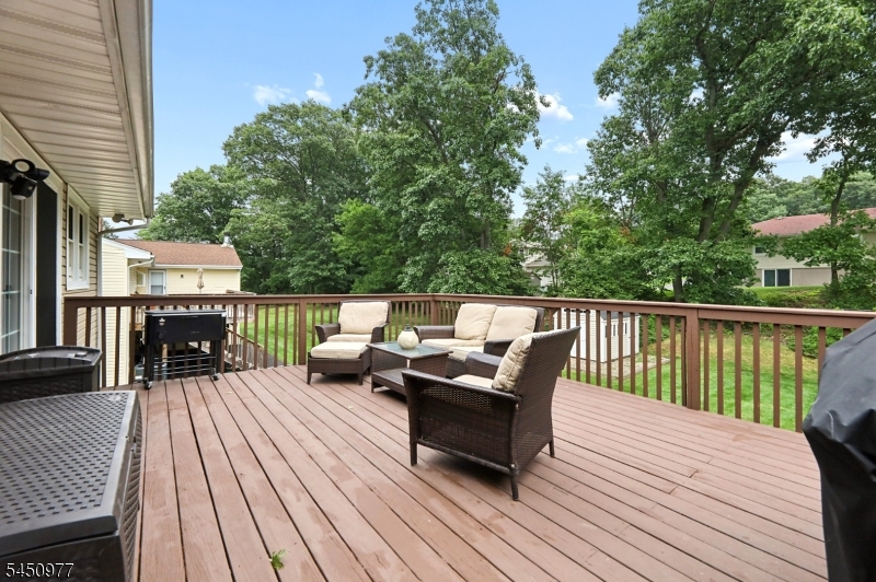 27 Colonial Woods Drive