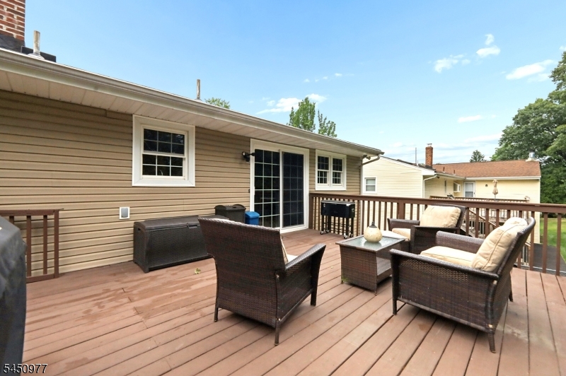 27 Colonial Woods Drive
