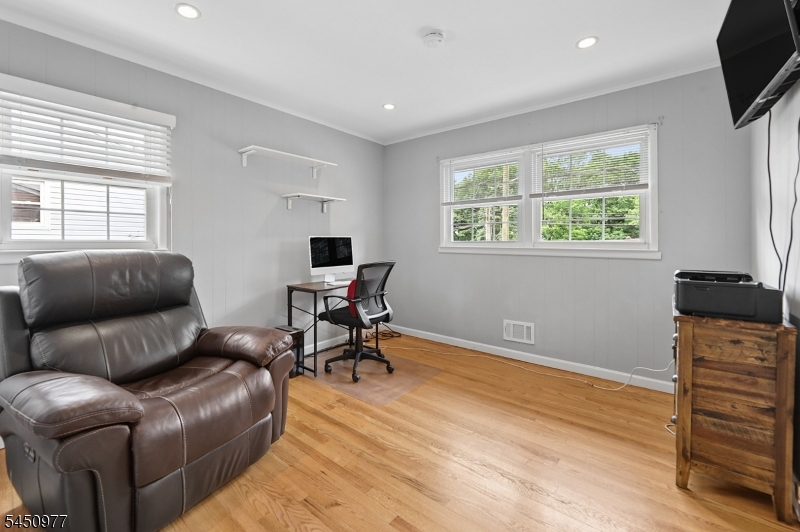 27 Colonial Woods Drive